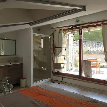 Maison De 10 P. Centre Les Baronnies Hébergement de vacances *